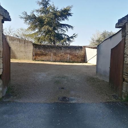 Appartement Climatise Avec Parking Prive A Doue La Fontaine Eksteriør billede