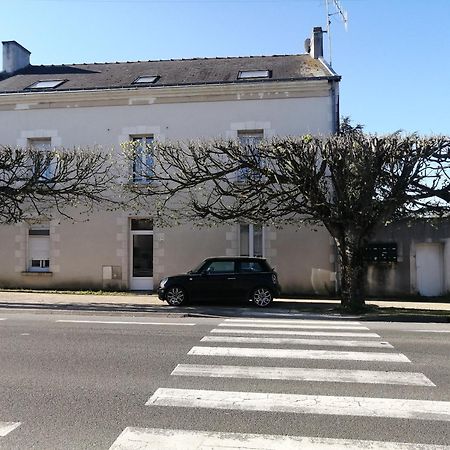 Appartement Climatise Avec Parking Prive A Doue La Fontaine Eksteriør billede