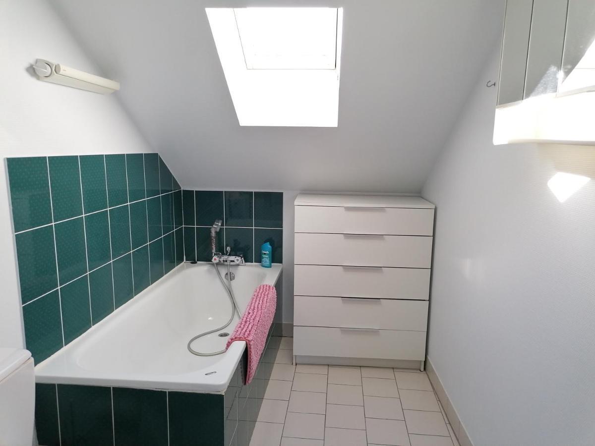 Appartement Climatise Avec Parking Prive A Doue La Fontaine Eksteriør billede